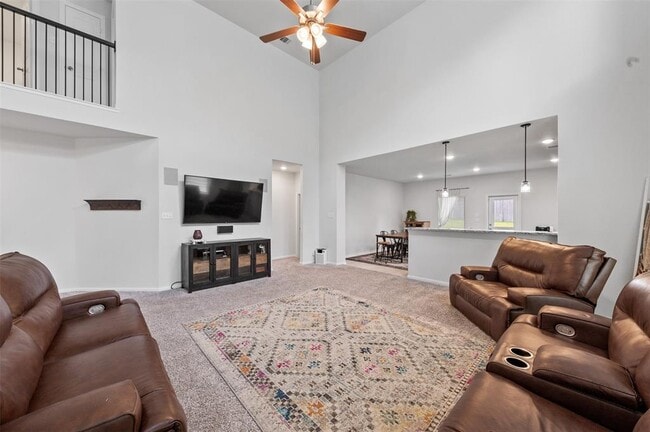 Building Photo - 5872 Strawflower Ln