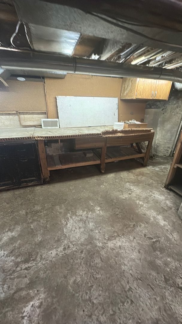 Building Photo - 3 Bedrooms, 1 Bathroom & w/upper loft Single Family with Garage - Staples