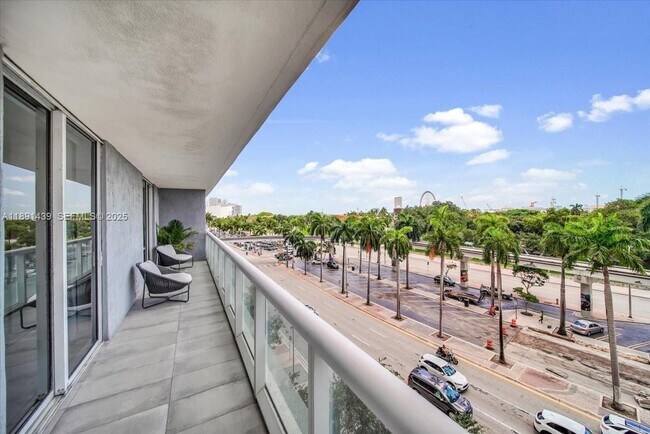 Building Photo - 50 Biscayne Blvd