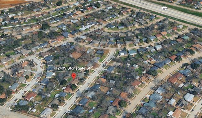 Building Photo - 2409 Stonegate St