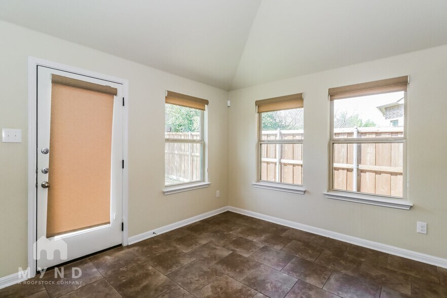 Building Photo - 18401 Rio Chama Ln