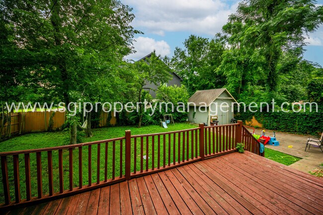 Building Photo - 902 S Oak Cliff Blvd