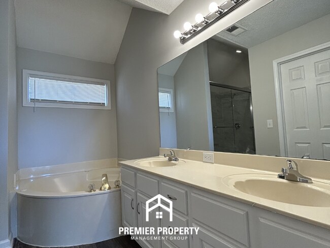 Building Photo - NEWLY RENOVATED 4BR/2.5BA Luxury Home | 2,613 Sq Ft, Vaulted Ceilings & Soaking Tub