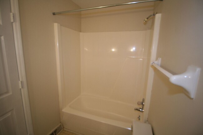 Building Photo - Ranch Home located in Park Hills    260224