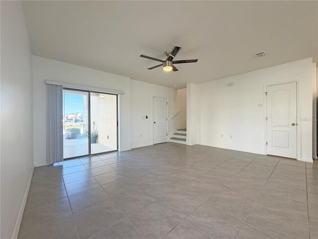 Building Photo - 1719 Walnut Crk Dr