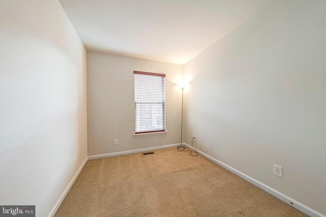 Building Photo - 42644 New Dawn Terrace