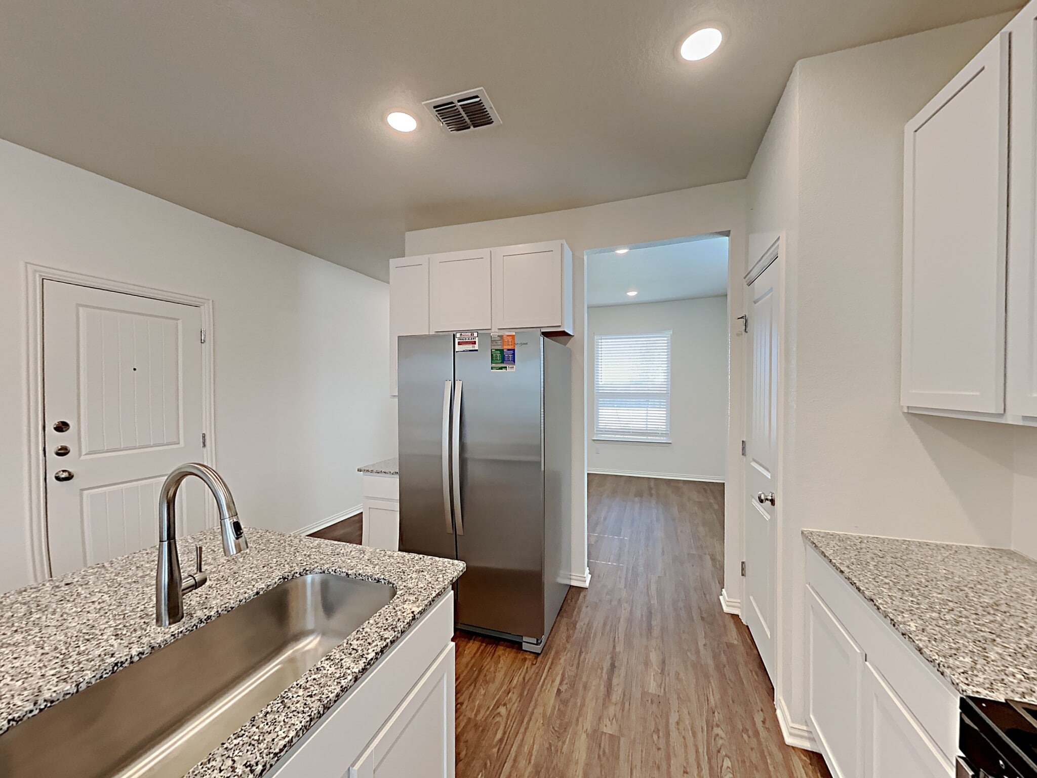 Building Photo - 437 Pebble Bend