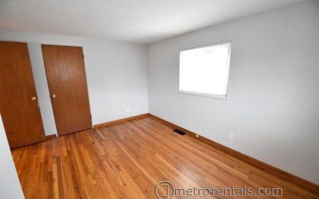 Building Photo - 2686-2688 Hibbert Avenue