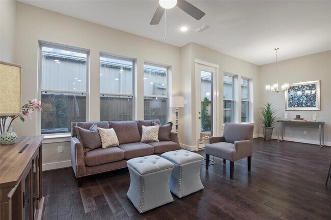 Building Photo - 12515 Holly Blue Ln