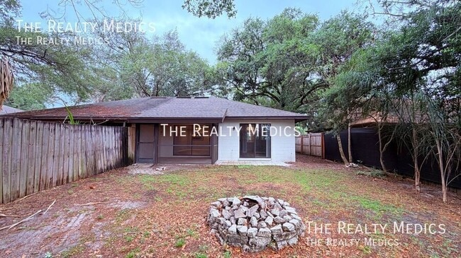 Building Photo - 7909 Richwood Dr