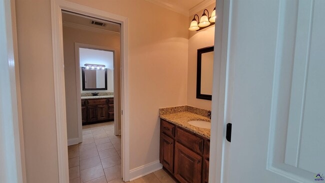 Building Photo - 105 Fortune Way