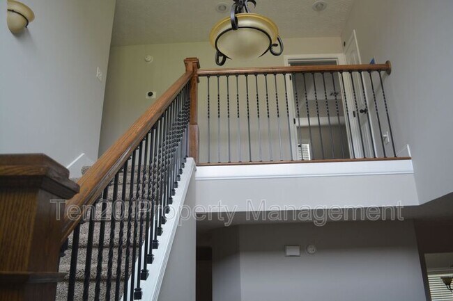 Building Photo - 7477 Coppice Dr