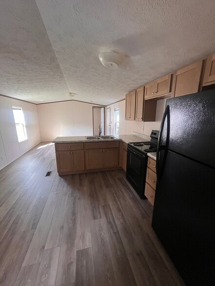 Building Photo - 1067 Rogers Ave