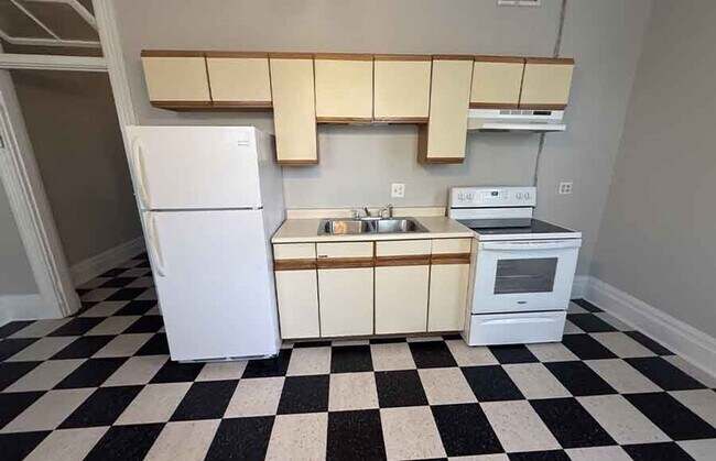 Building Photo - 2215 Ohio Ave