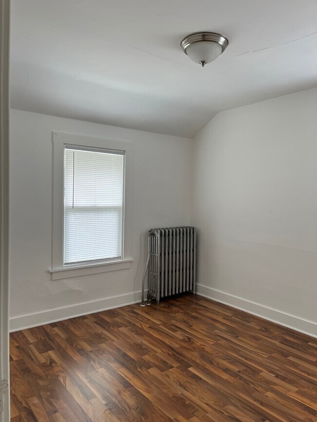 Building Photo - 1210 S 17th St