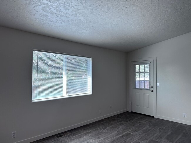 Building Photo - 16662 Shaw Pine Ct