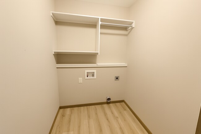 Building Photo - 729/31 Deer Haven