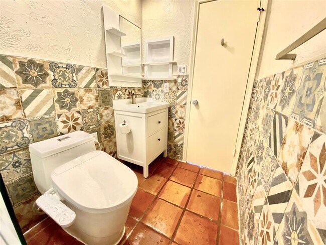 Building Photo - 22538 Market Square Ln