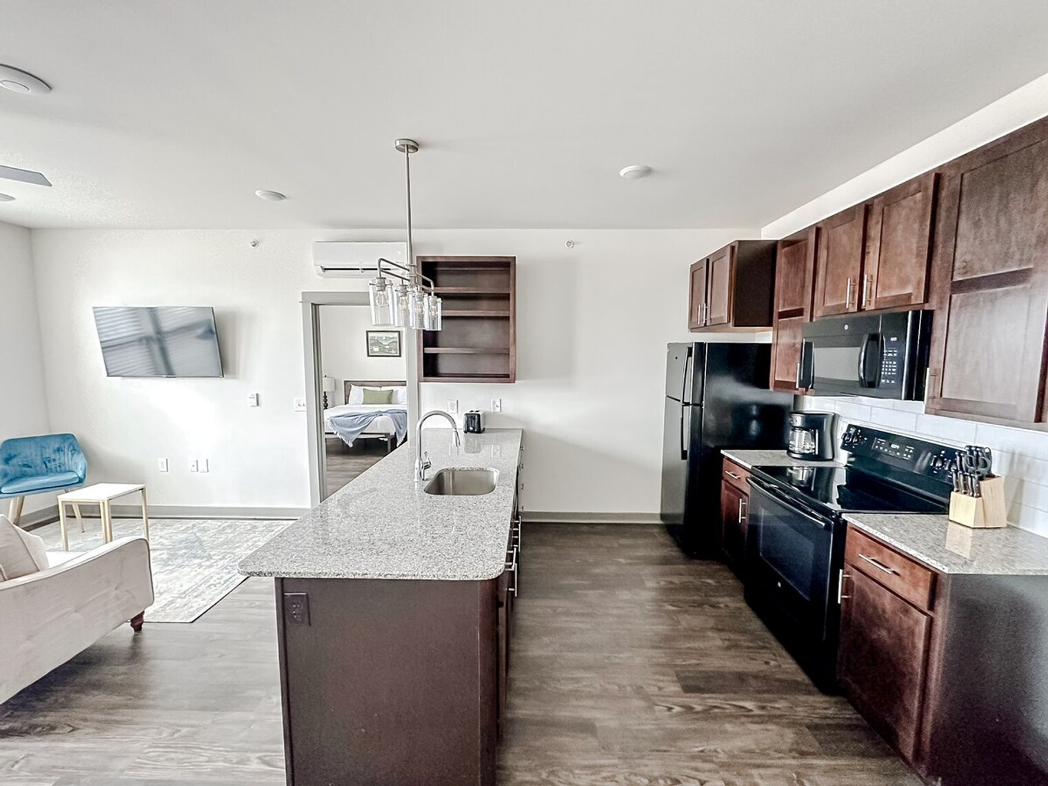 Building Photo - 111 E 4th St