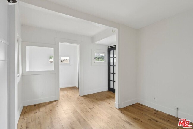 Building Photo - 2747 Denby Ave