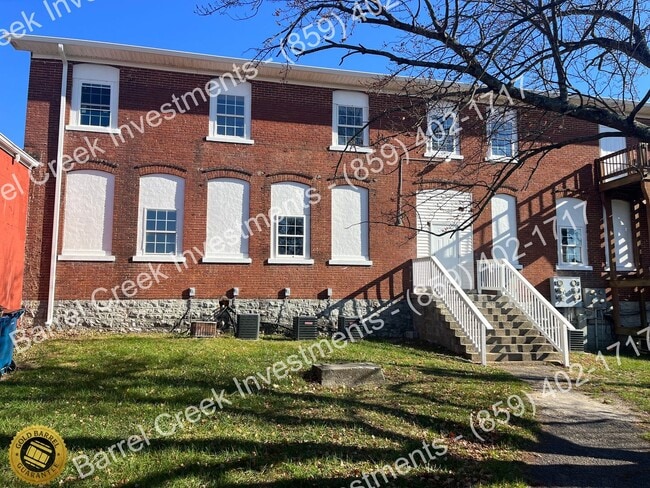 Building Photo - 508 N Main St