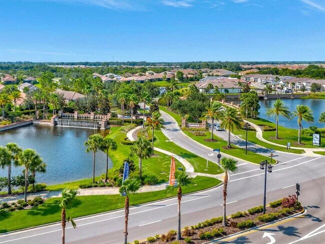 Building Photo - 11019 Devonbridge Dr