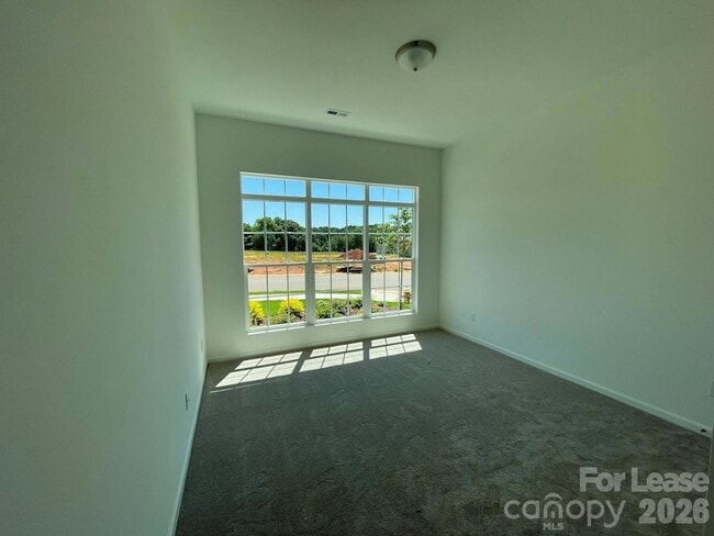 Building Photo - 4625 Kobus Ct.