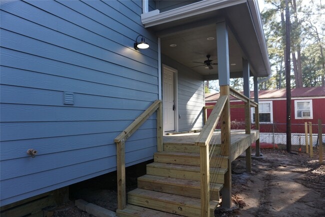 Building Photo - 10110 Barberry St