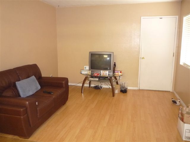 Building Photo - Spacious Updated Bonita Condo