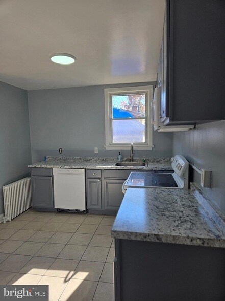 Building Photo - 5511 Sachem Dr