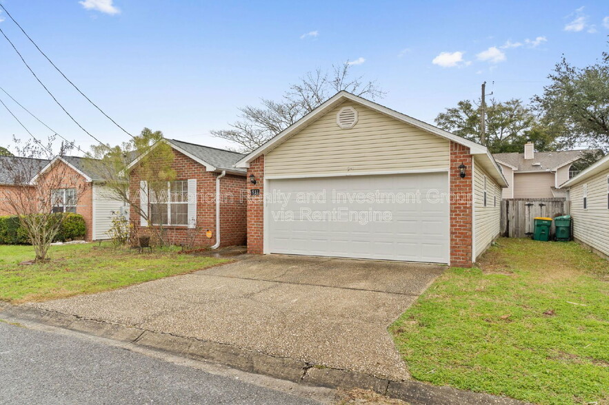 Building Photo - 911 Lauderhill Ln