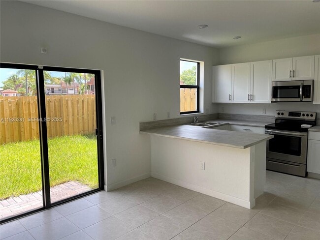 Building Photo - 20679 NE 7th Pl