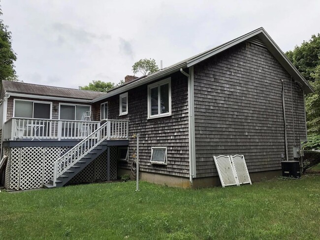 Building Photo - Refreshed 3Br / 2 Ba Home near Plymouth Do...