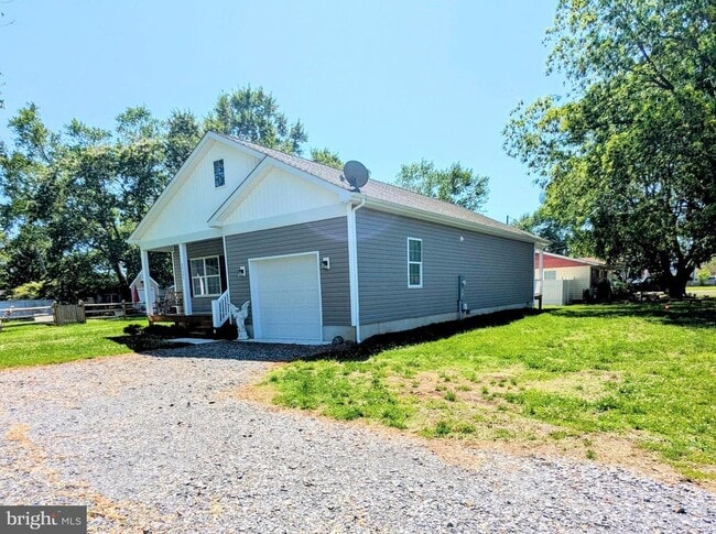 Building Photo - 29345 Greenfield Ave