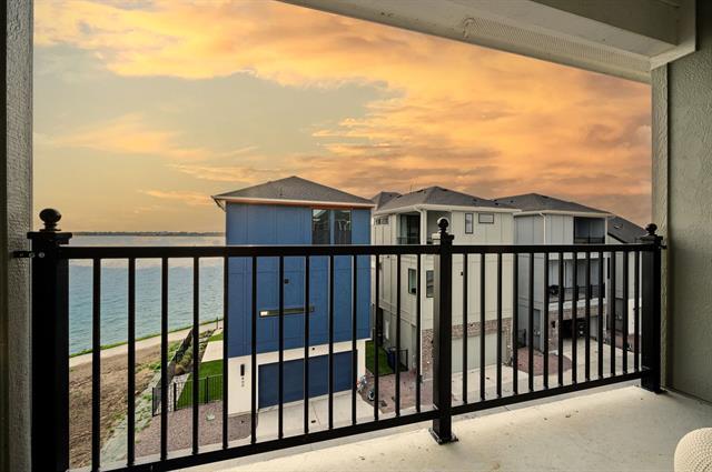 Building Photo - 802 Resort Dr