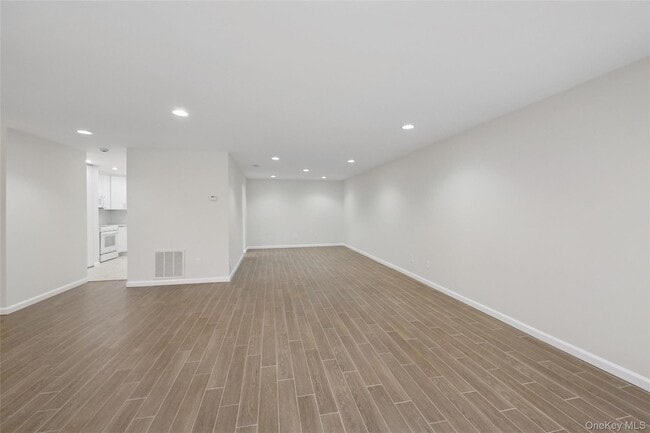 Building Photo - 70 Pheasant Run