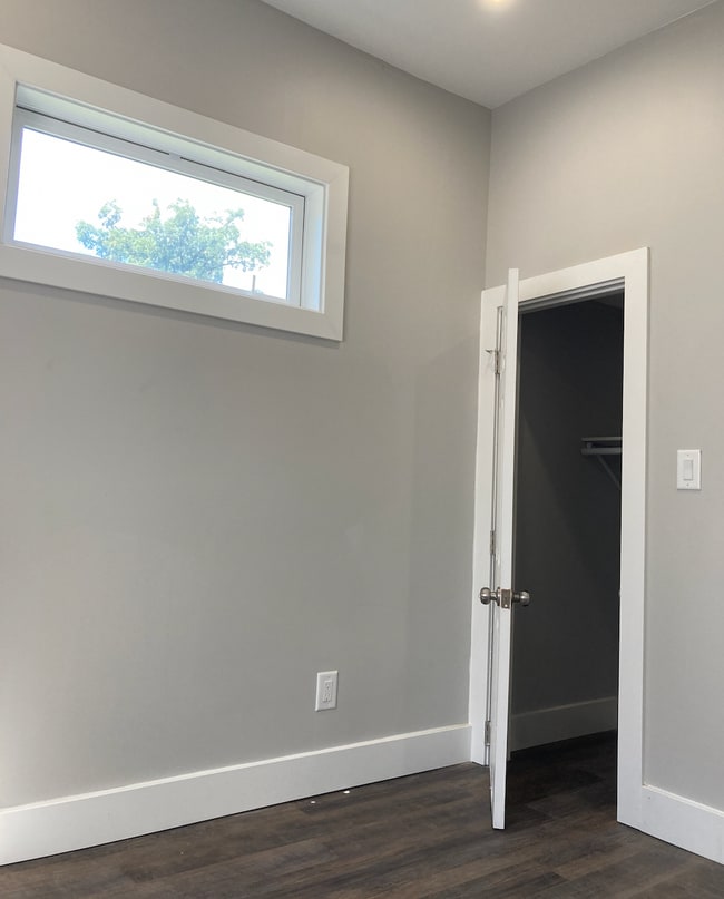 Building Photo - 1229 Sorin St