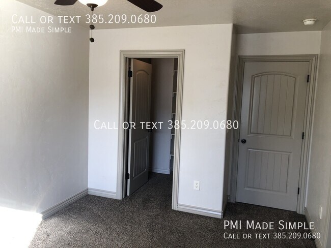Building Photo - 10439 Sage Vista Way