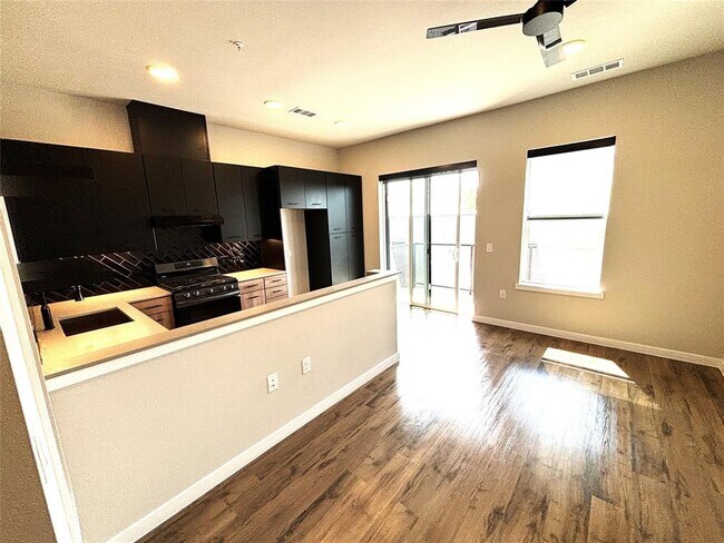 Building Photo - 4510 Terry-O Ln