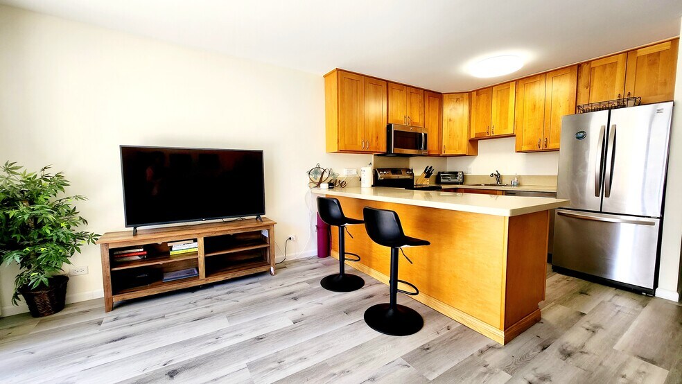 Building Photo - 411 Hobron Ln