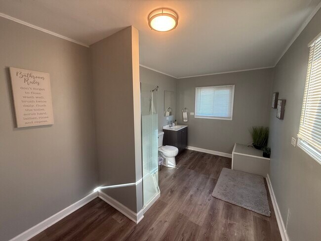 Building Photo - 362 Marion Ct