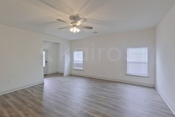 Building Photo - 8134 Hendrick Dr