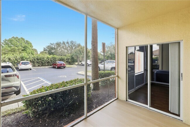 Building Photo - 6490 Aragon Way