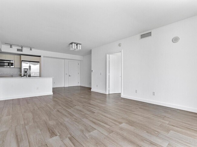 Building Photo - 4250 Biscayne Blvd