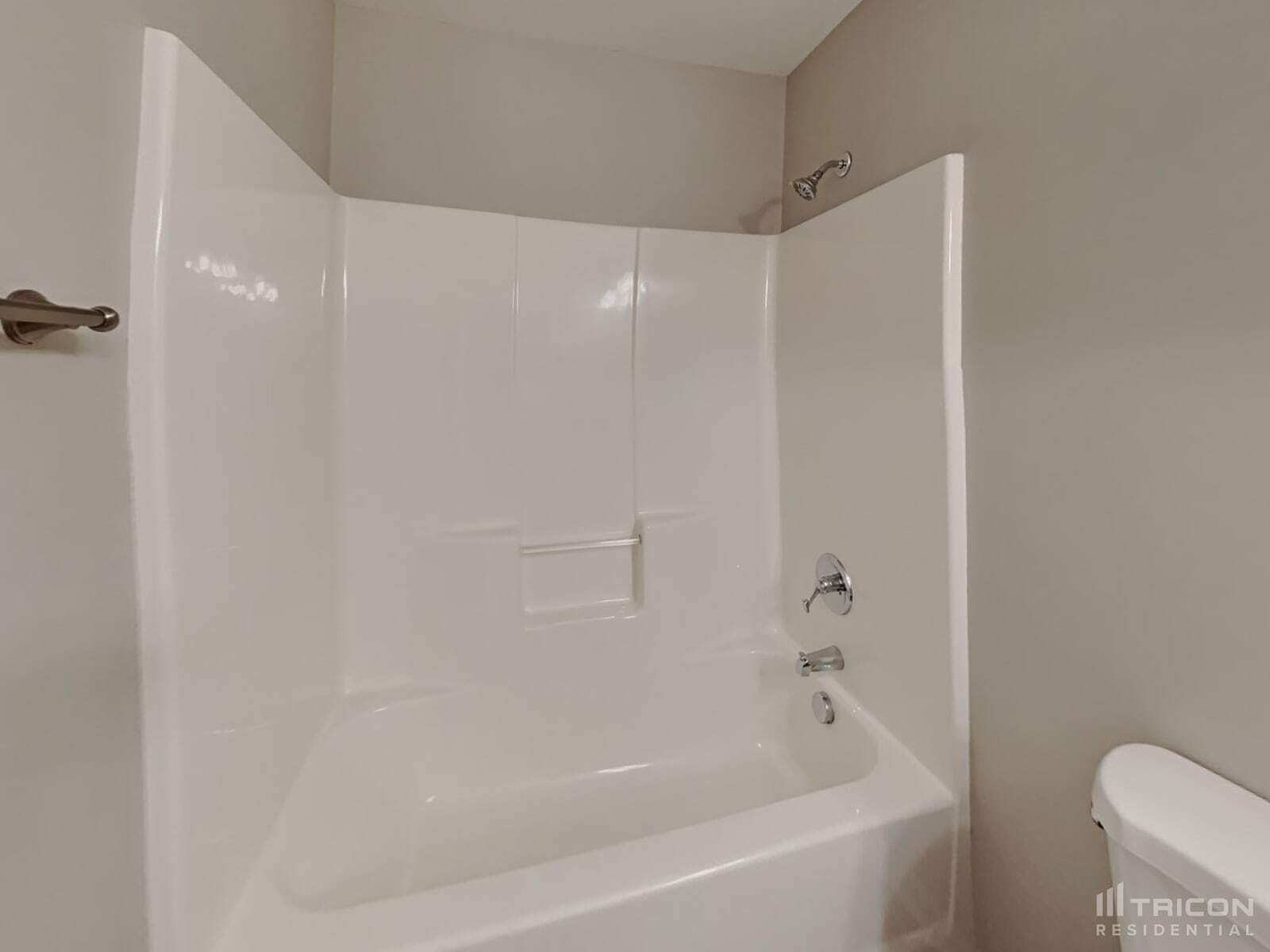 Building Photo - 1001 Southridge Dr