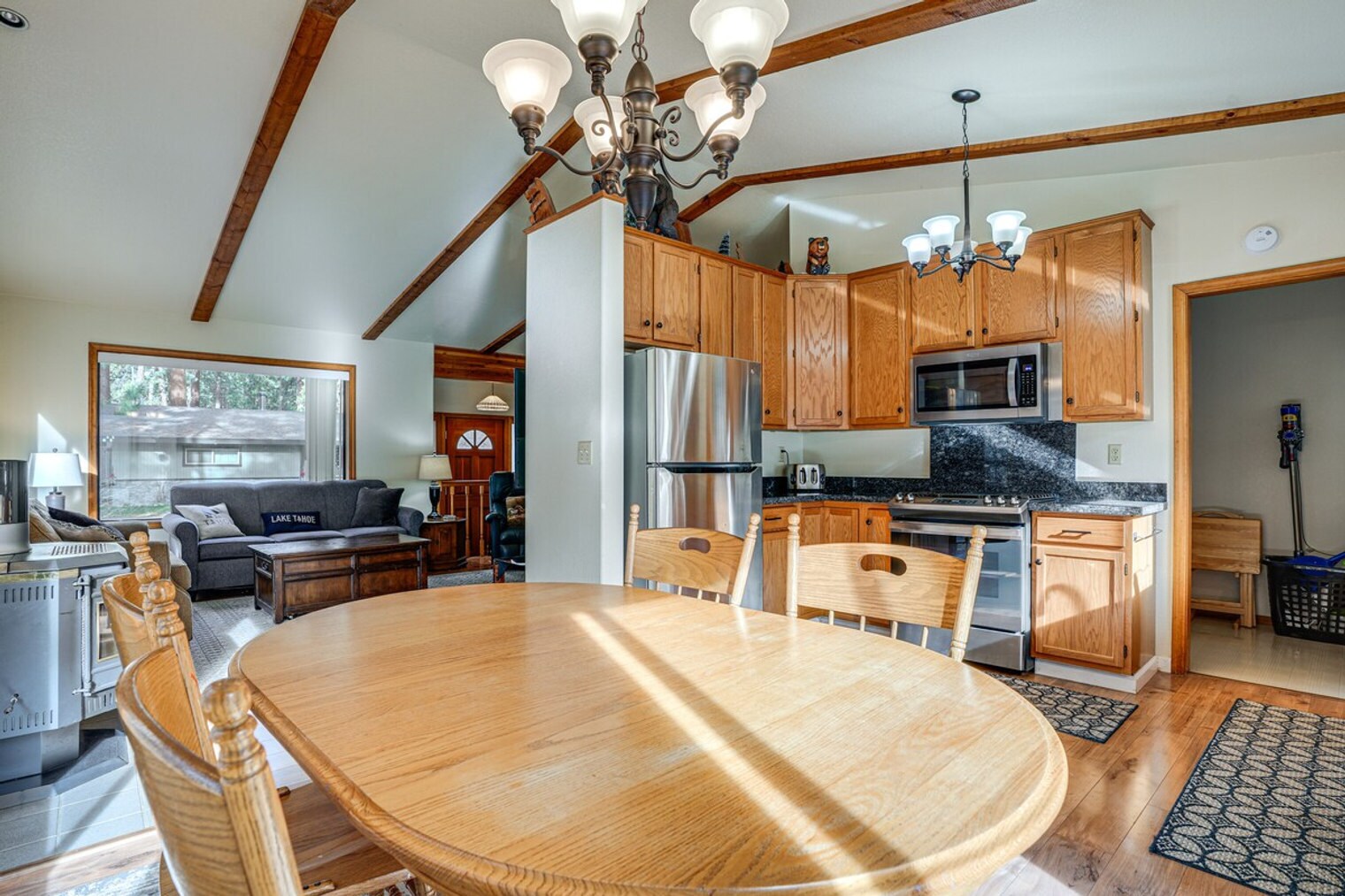 Building Photo - 2634 Pinter Ave