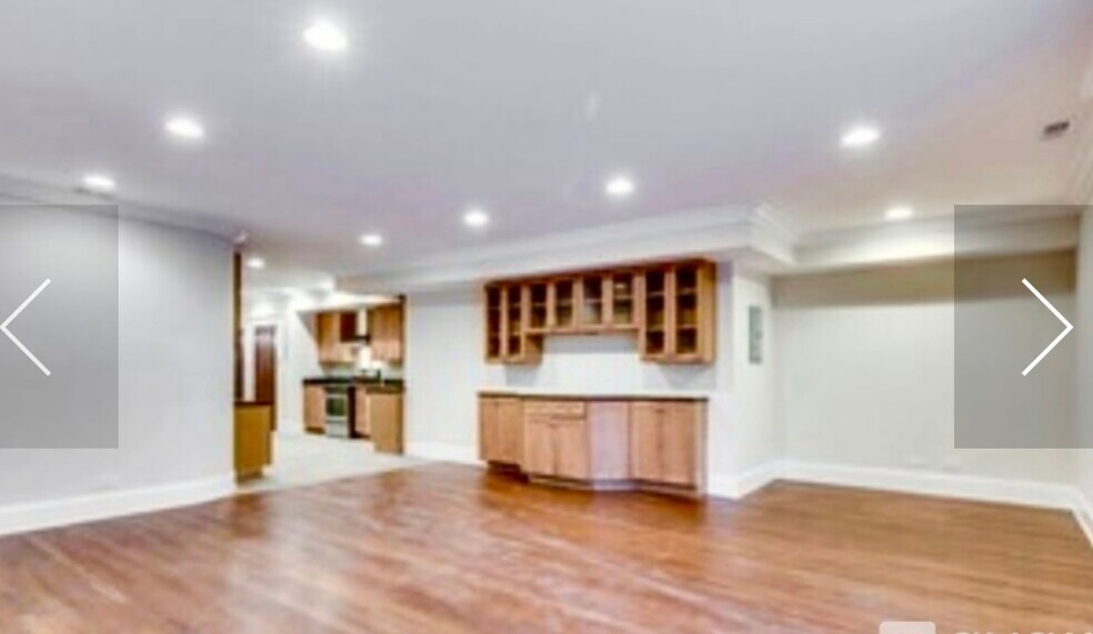 Primary Photo - 1429 N Sedgwick St
