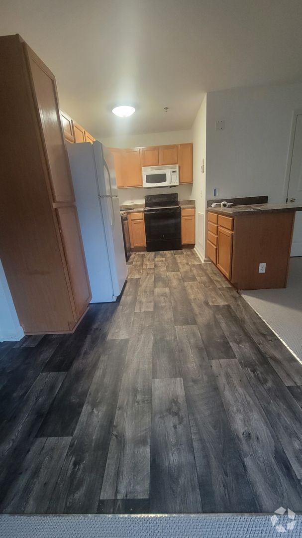 Building Photo - 1 bedroom apartment near WCU