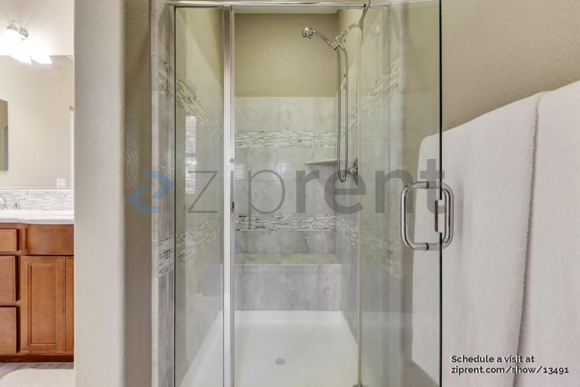 Building Photo - 308 Cantada Ct