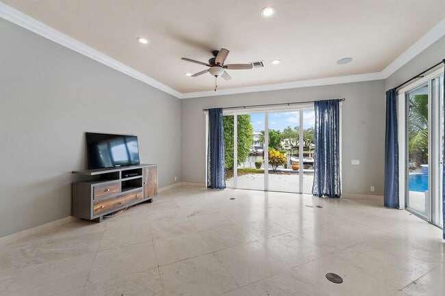 Building Photo - 702 Maritime Way